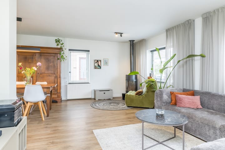 Vrijstaande woning te koop: Dorpstraat 33, Ulestraten