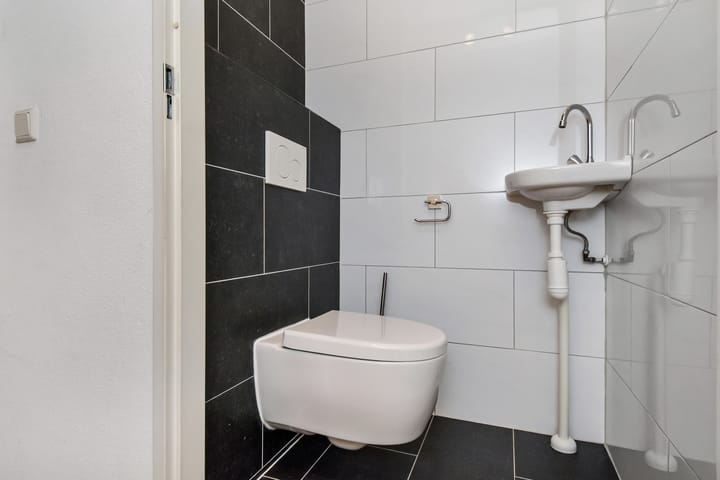 Tussenwoning te koop: Smientstraat 61, 'S-Gravenhage