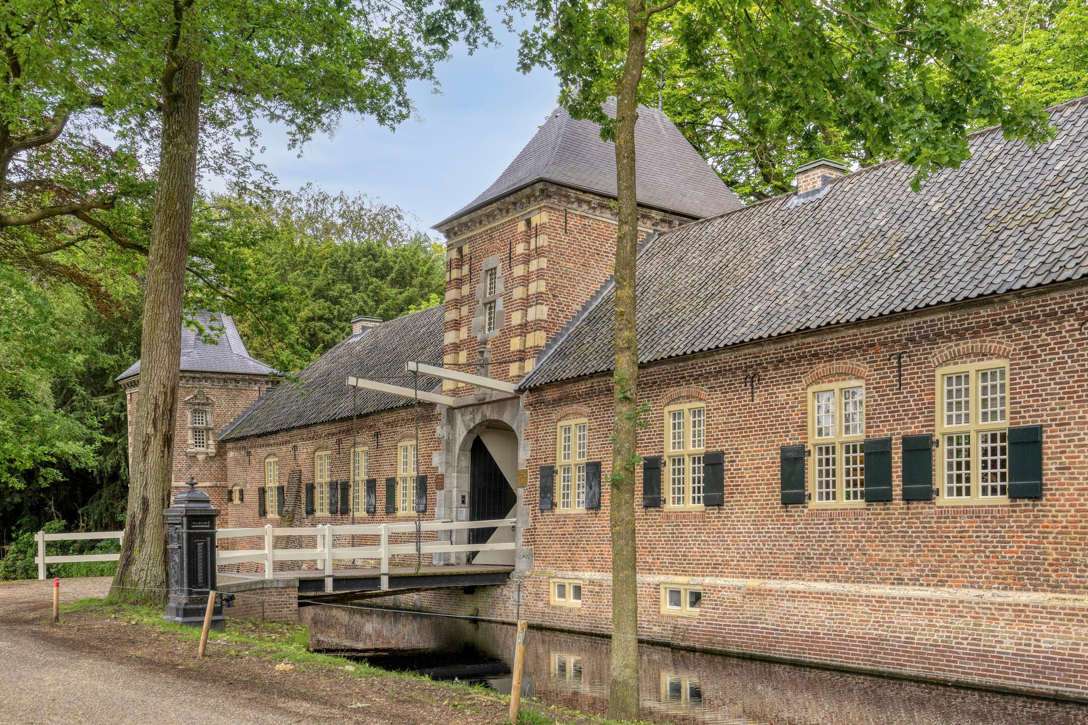 Photo 48 of Binderseind 15