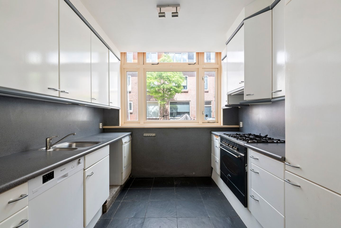 Photo 14 of Leeuwerikstraat 52