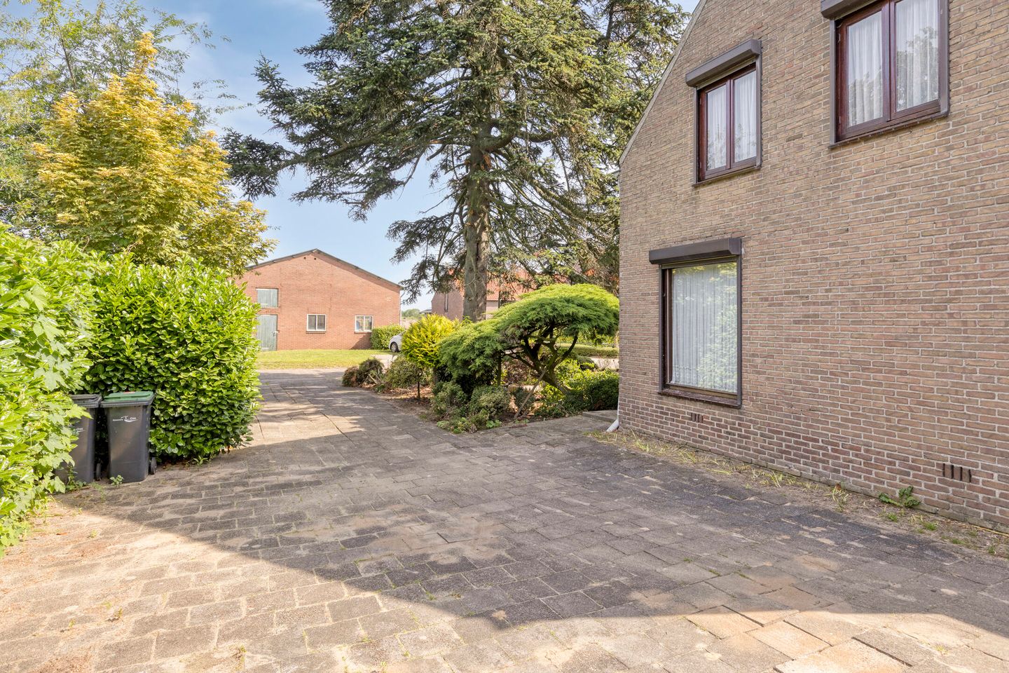 Photo 35 of Broekstraat 11