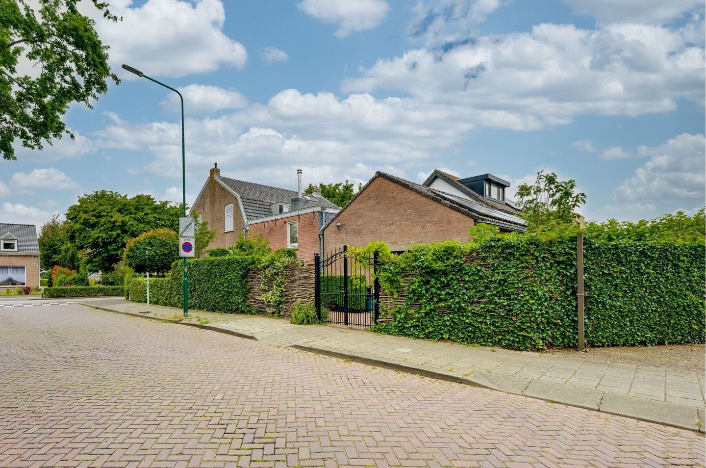 Photo 10 of Hoofdstraat 170
