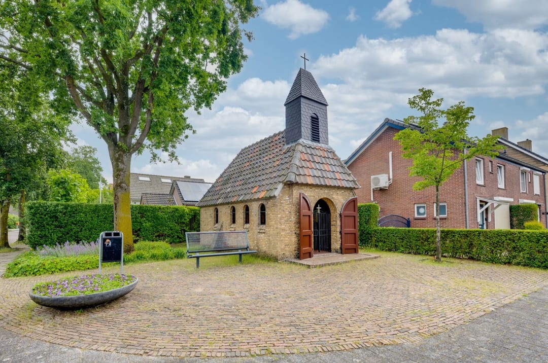 Photo 8 of Hoofdstraat 170