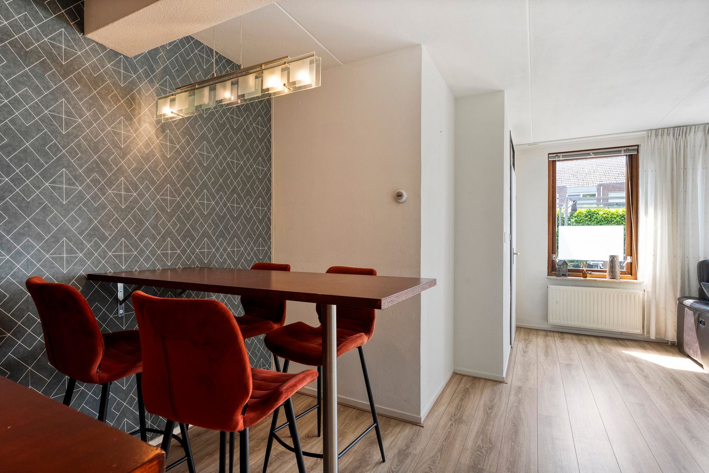 Photo 10 of Jennerstraat 32