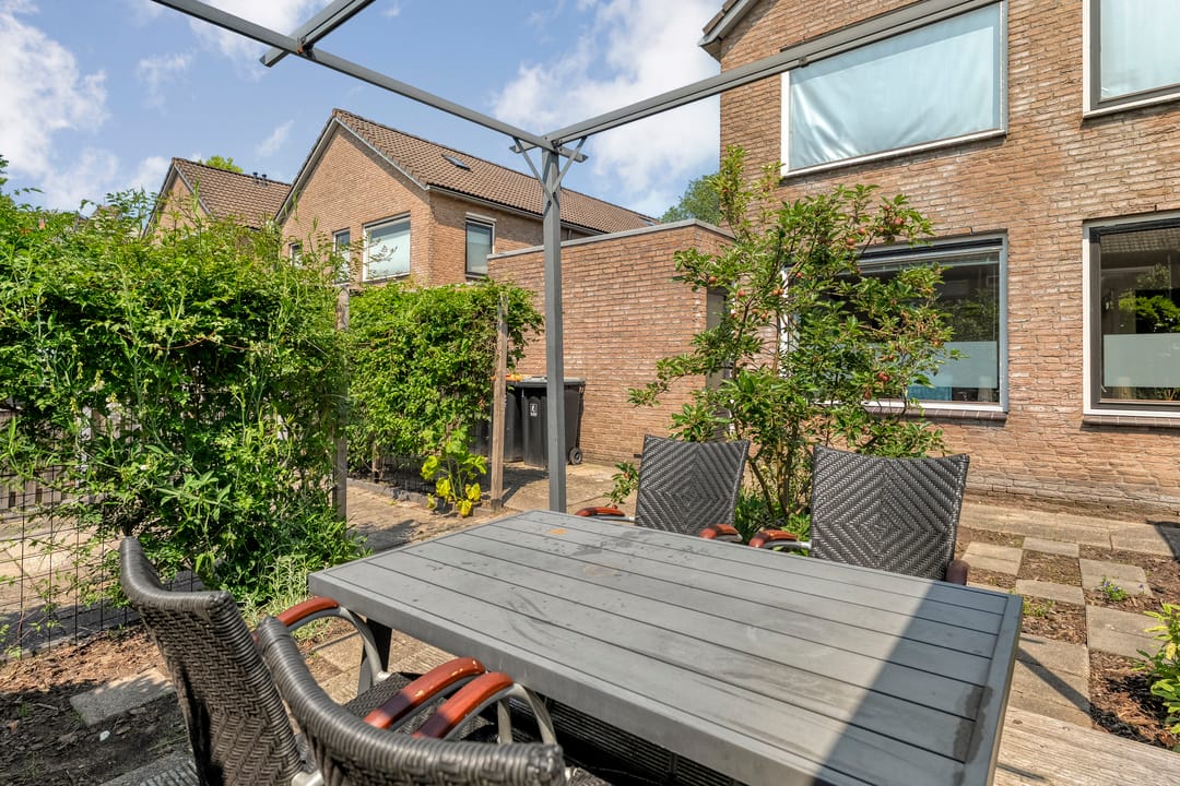 Photo 26 of Jennerstraat 32