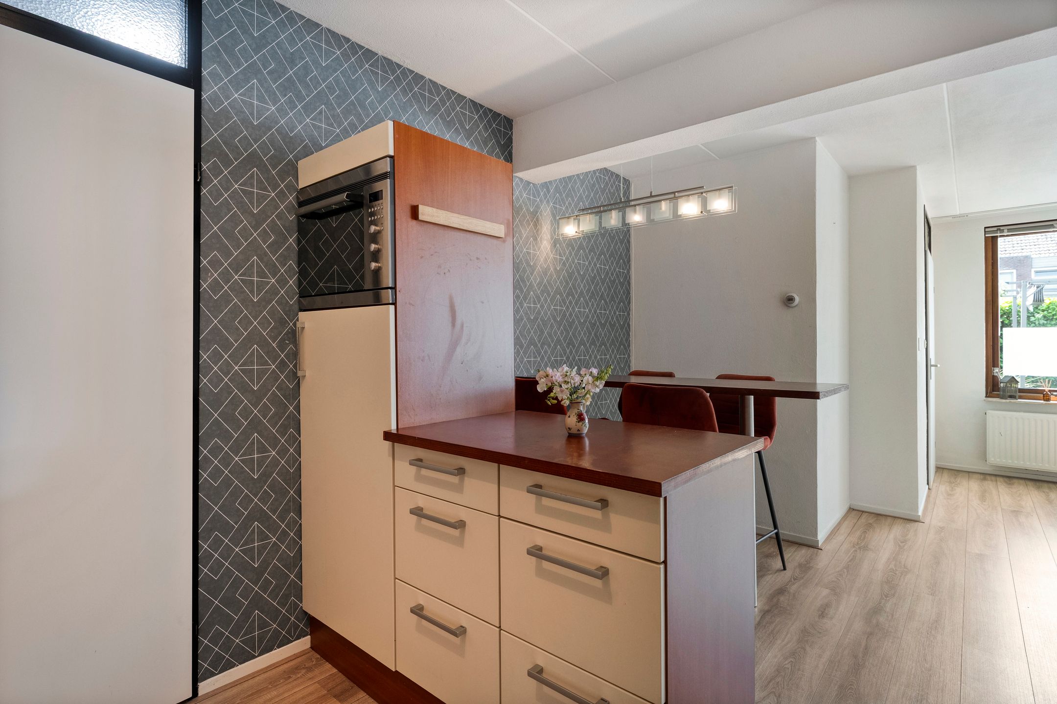 Photo 12 of Jennerstraat 32