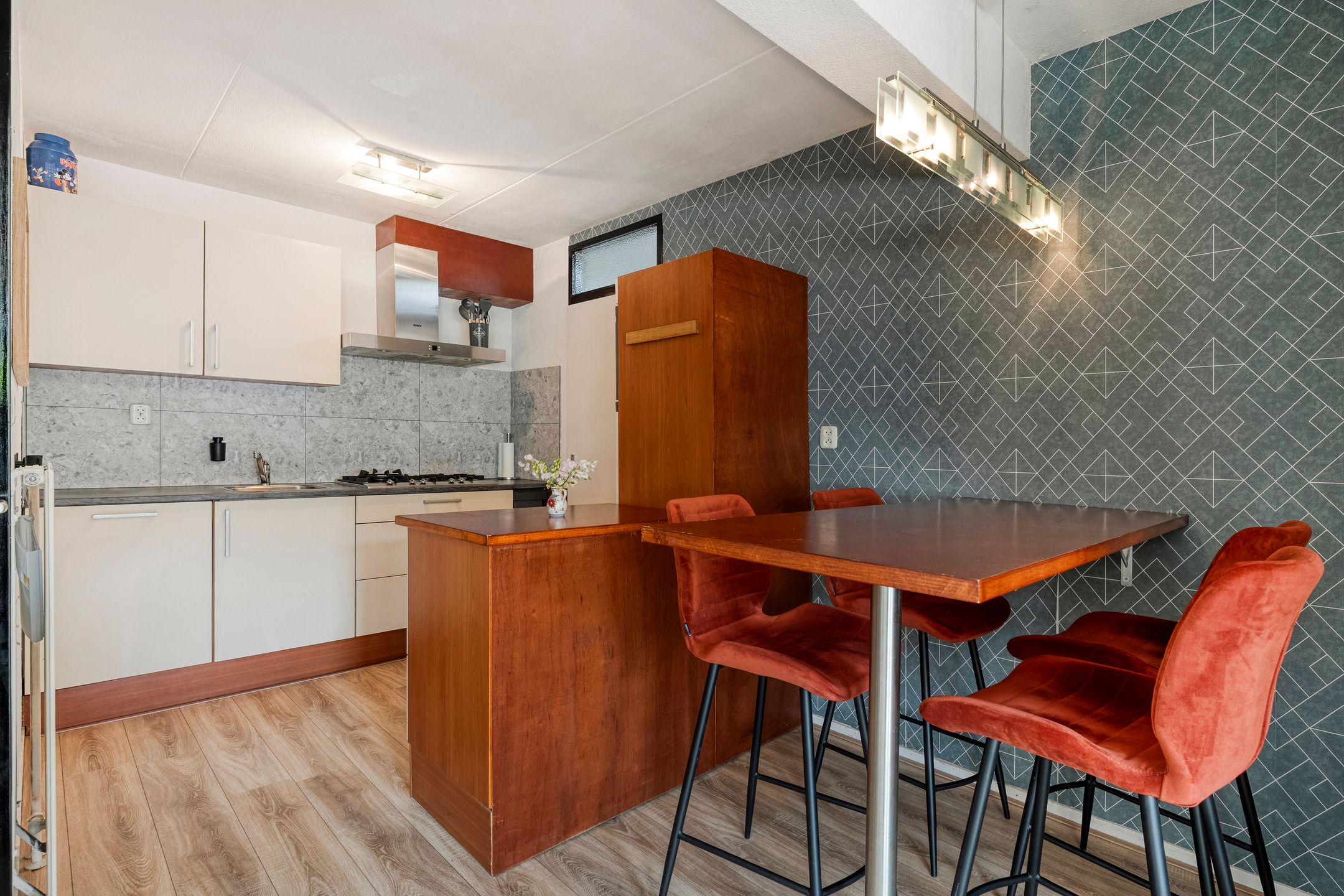 Photo 9 of Jennerstraat 32