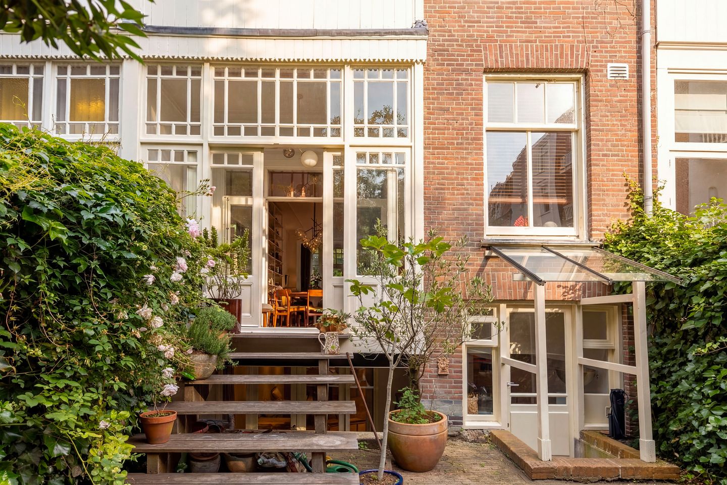 Photo 5 of Emmastraat 12-H