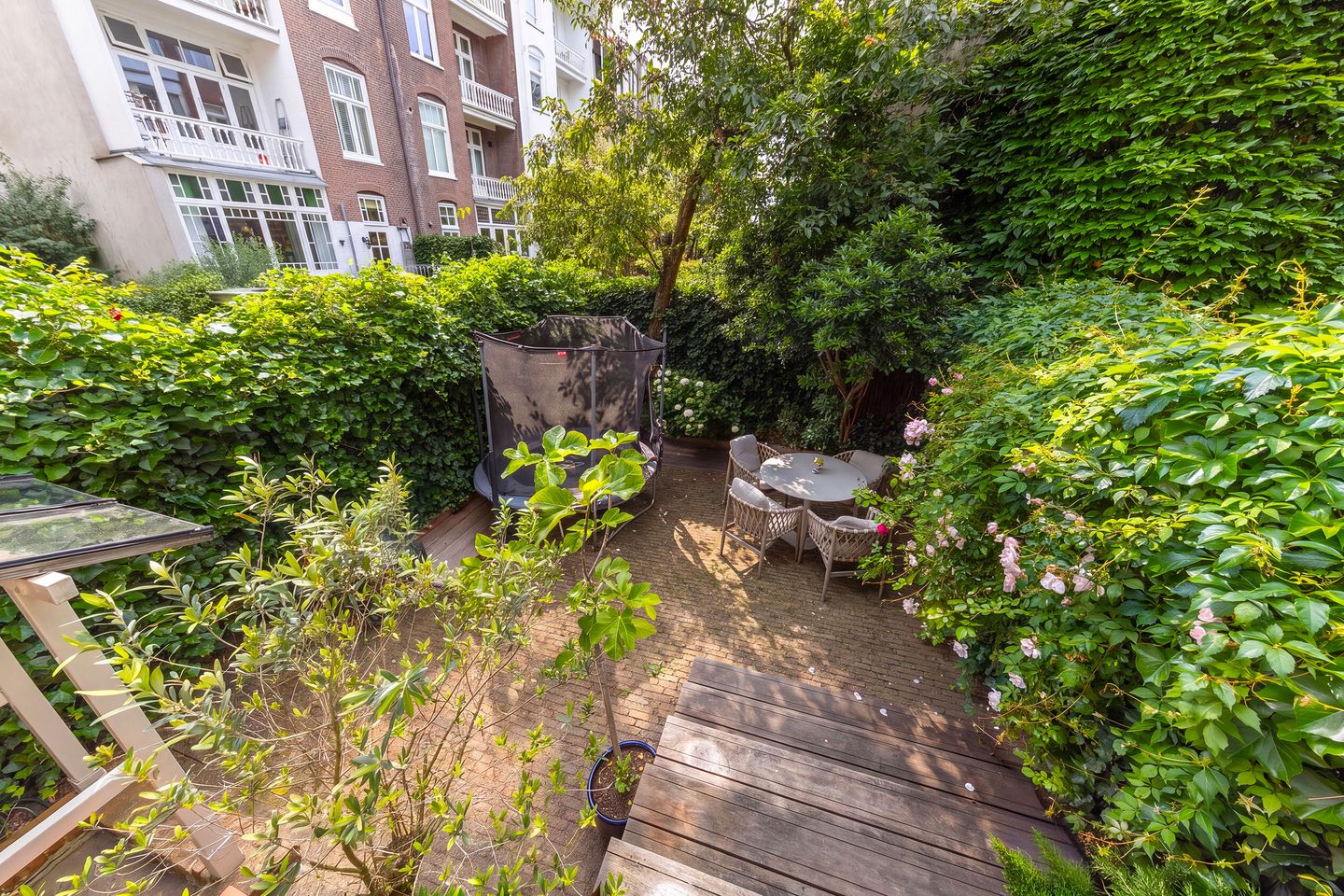 Photo 4 of Emmastraat 12-H