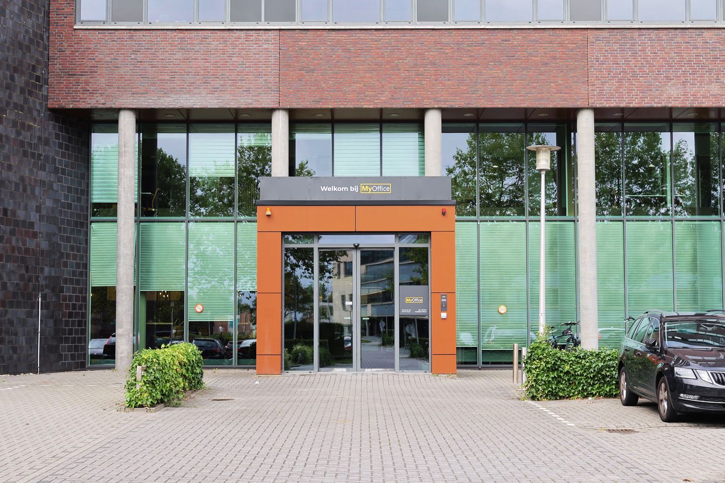 Bekijk foto 2 van Blankenstein 400