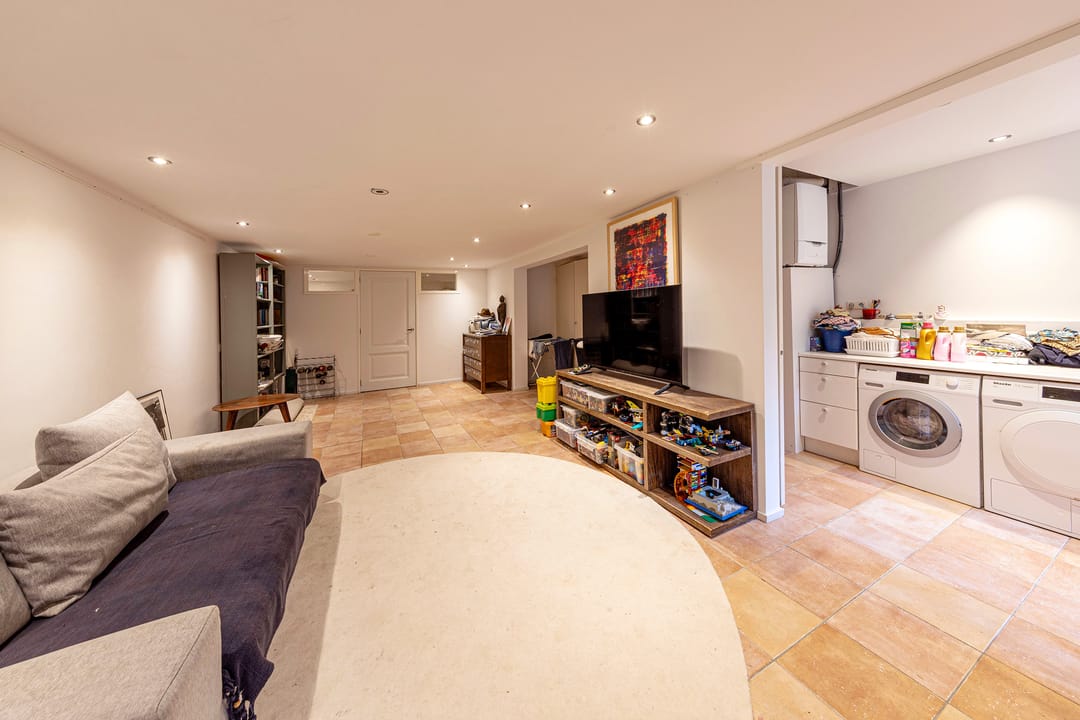 Photo 17 of Emmastraat 12-H