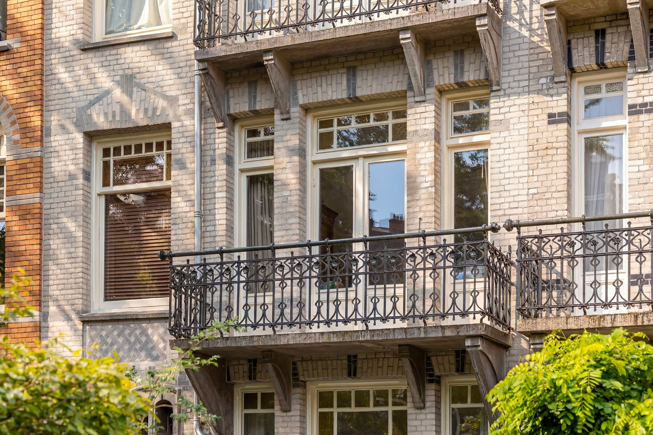 Photo 21 of Emmastraat 12-H
