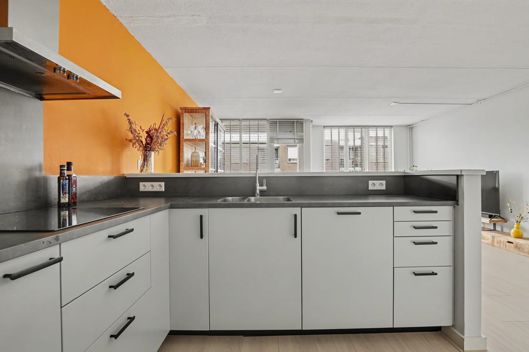 Photo 11 of Willem van Hooffstraat 43