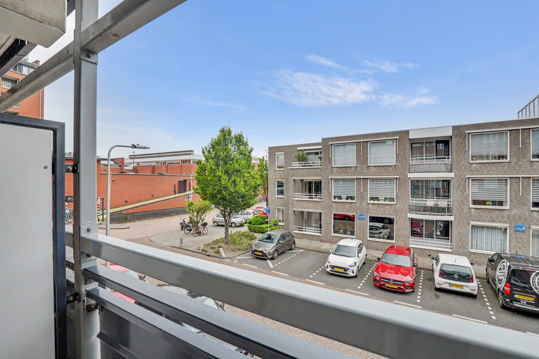 Photo 22 of Willem van Hooffstraat 43
