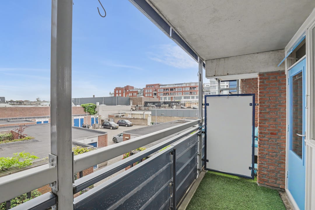 Photo 17 of Willem van Hooffstraat 43