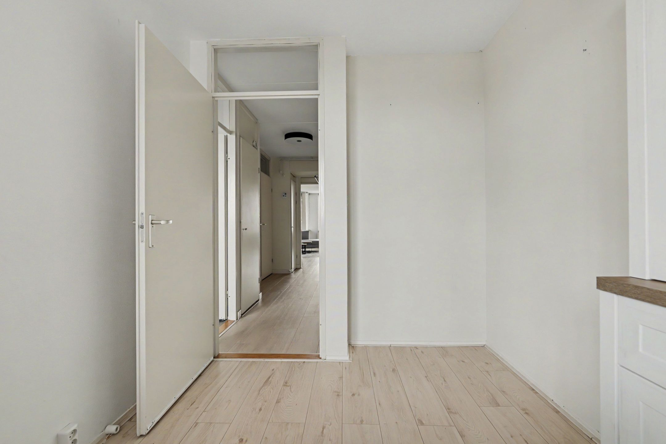 Photo 15 of Willem van Hooffstraat 43