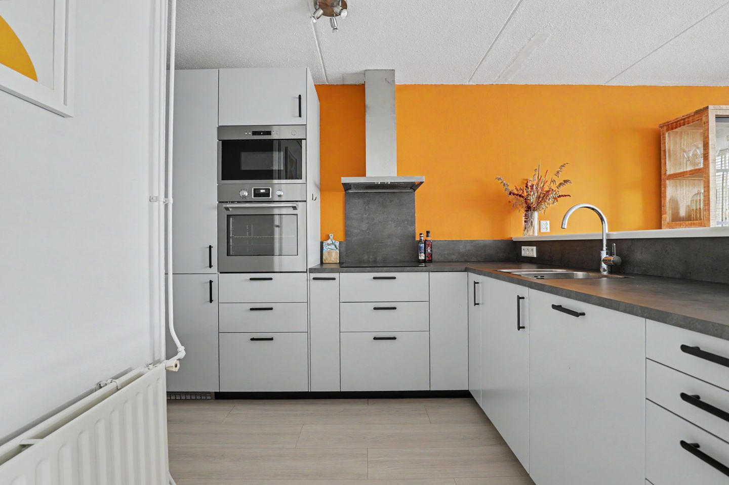 Photo 10 of Willem van Hooffstraat 43