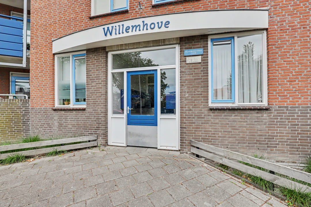 Photo 23 of Willem van Hooffstraat 43