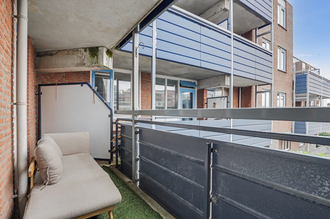Photo 16 of Willem van Hooffstraat 43