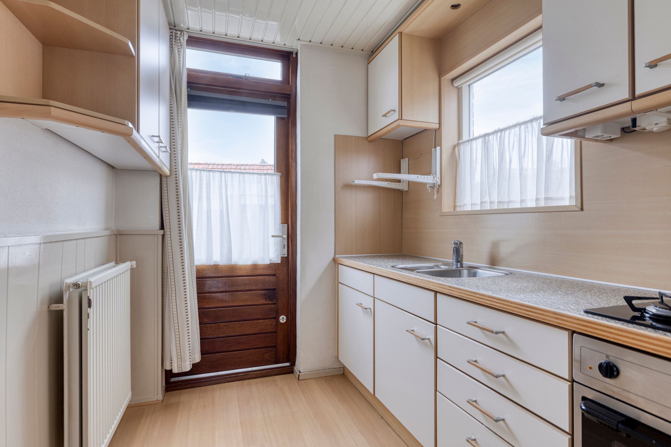 Photo 6 of Beatrixstraat 7