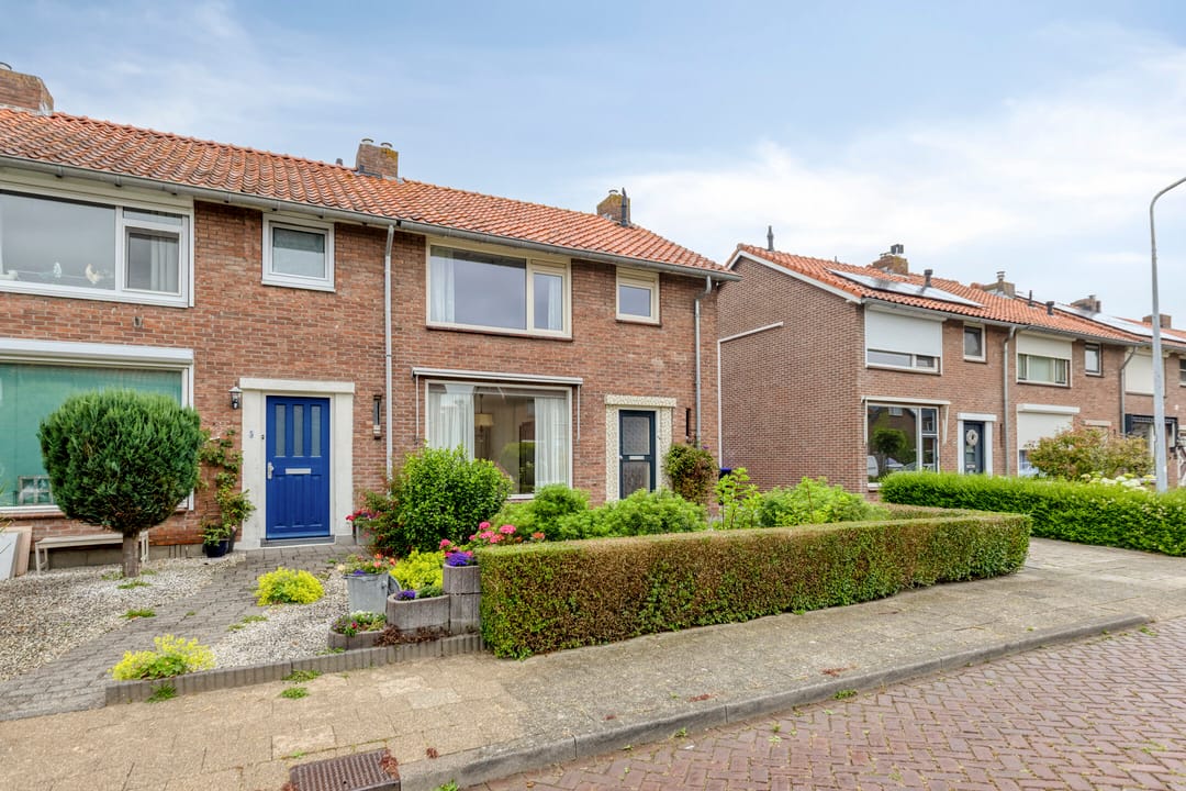 Photo 2 of Beatrixstraat 7