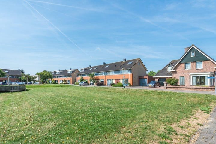 Photo 2 of Standenland 10