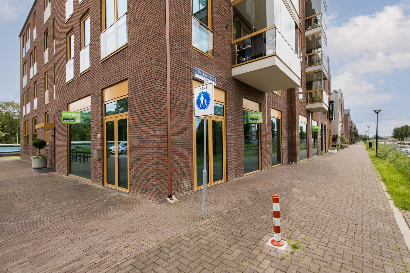 Bekijk foto 1 van Sluiseiland-Zuid 1