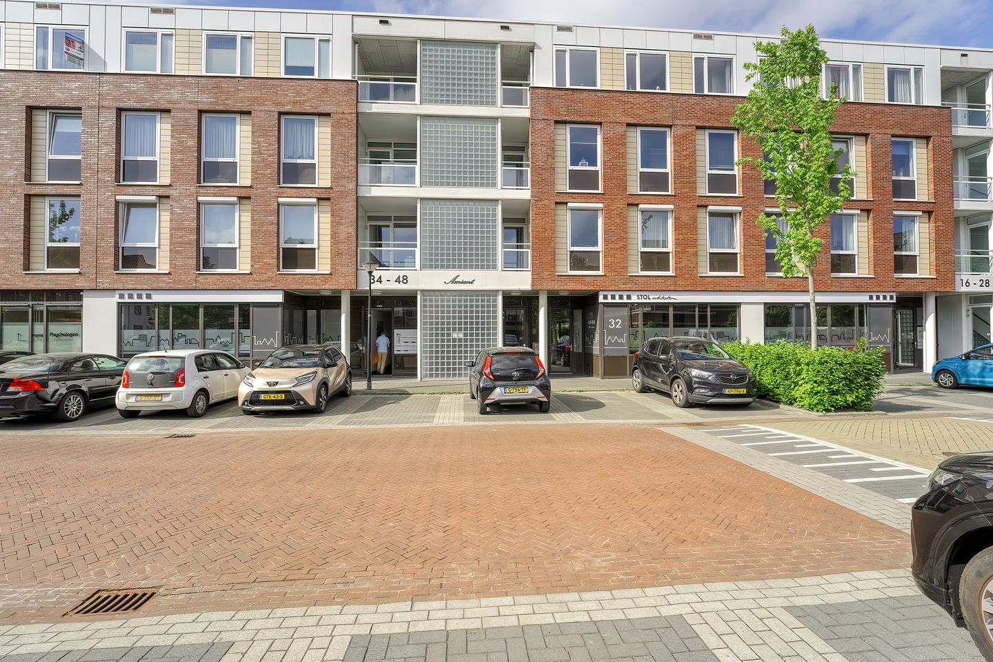 Bekijk foto 1 van Hobahostraat 30-32