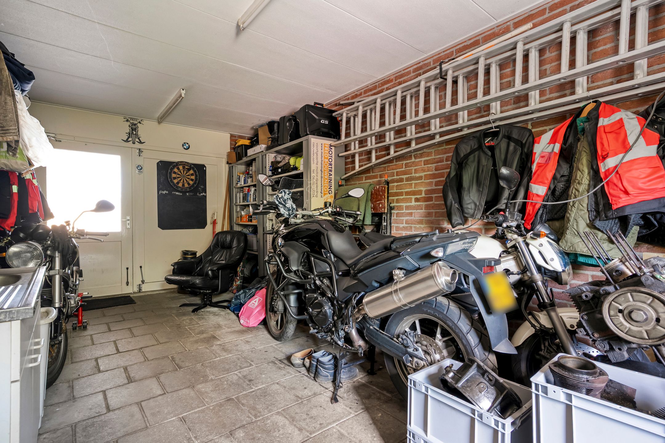 Photo 24 of Hoefblad 12