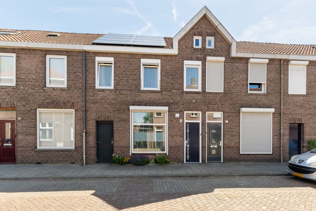 Photo 1 of Arent van 's Gravesandestraat 6