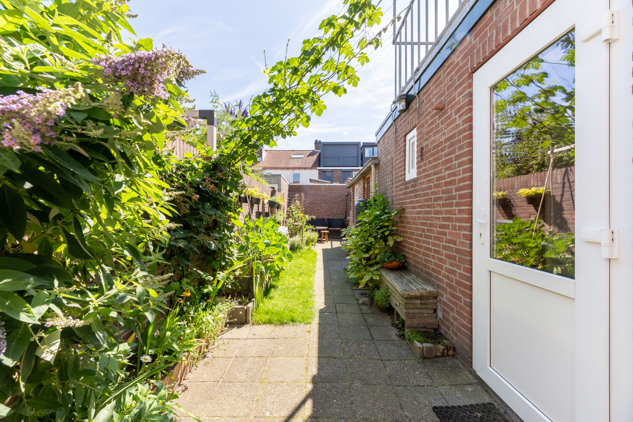 Photo 18 of Arent van 's Gravesandestraat 6