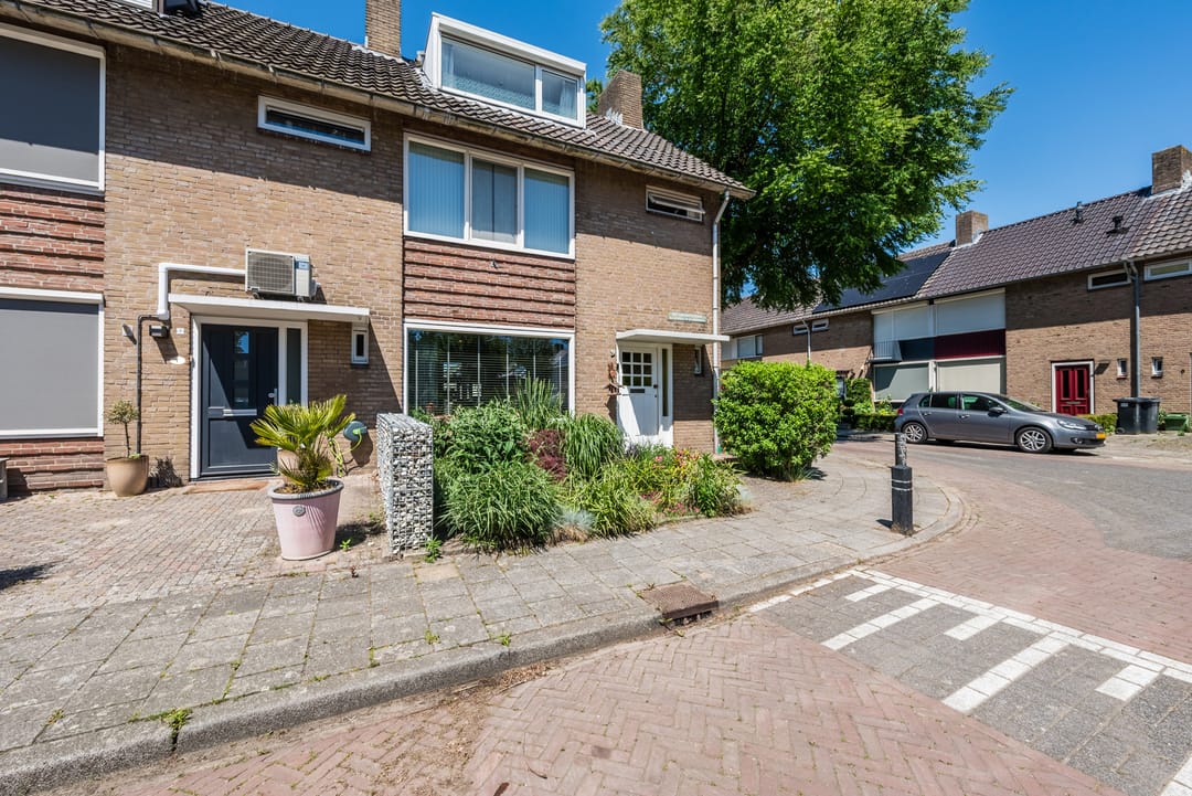 Photo 38 of Dr. P. van Hoekstraat 9