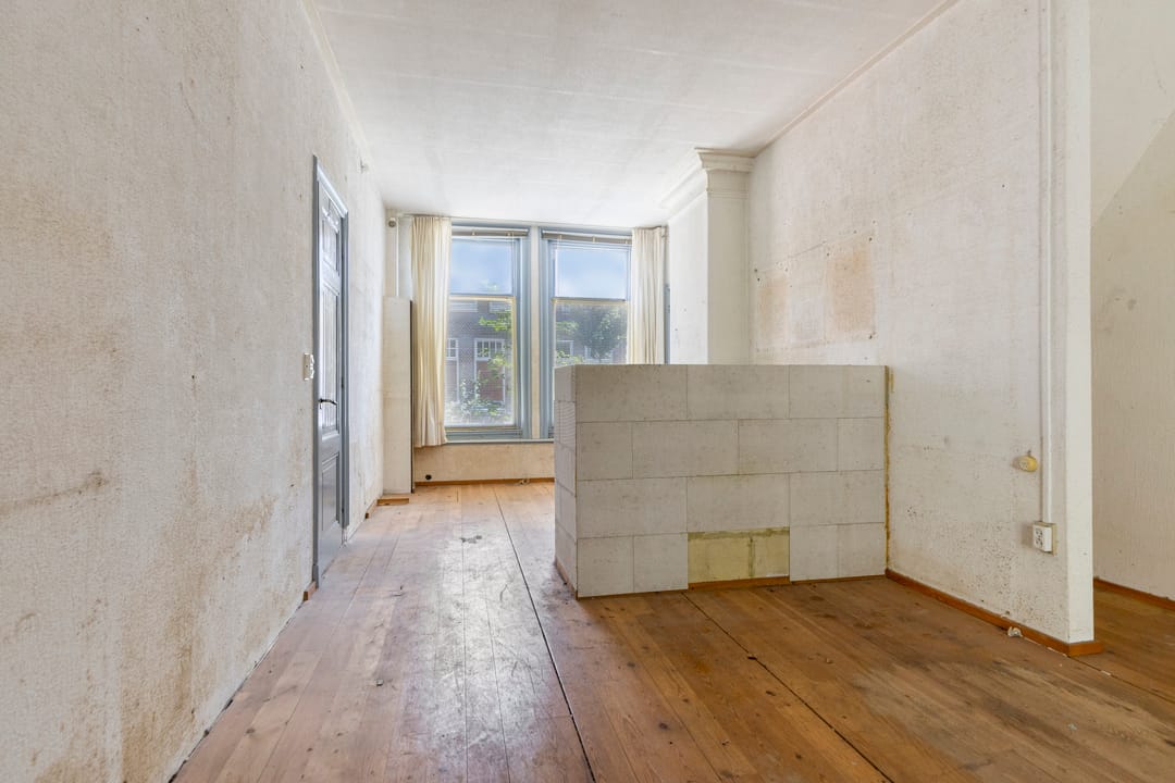 Photo 13 of Riouwstraat 44