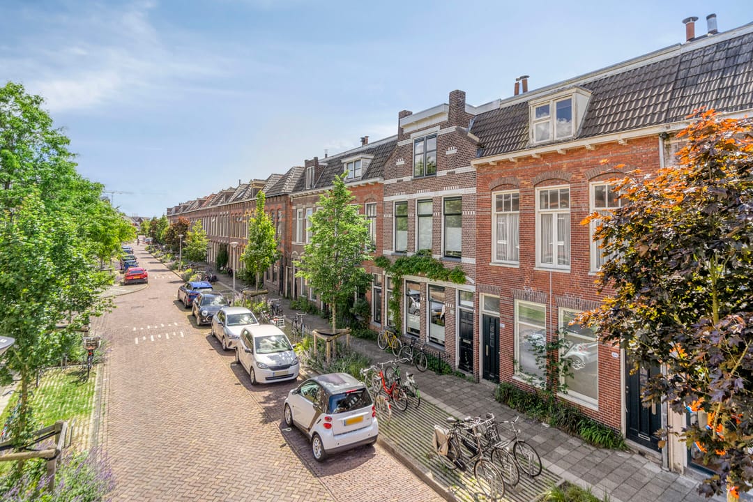 Photo 8 of Riouwstraat 44