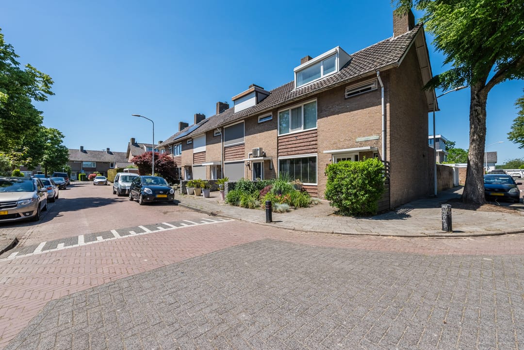 Photo 41 of Dr. P. van Hoekstraat 9