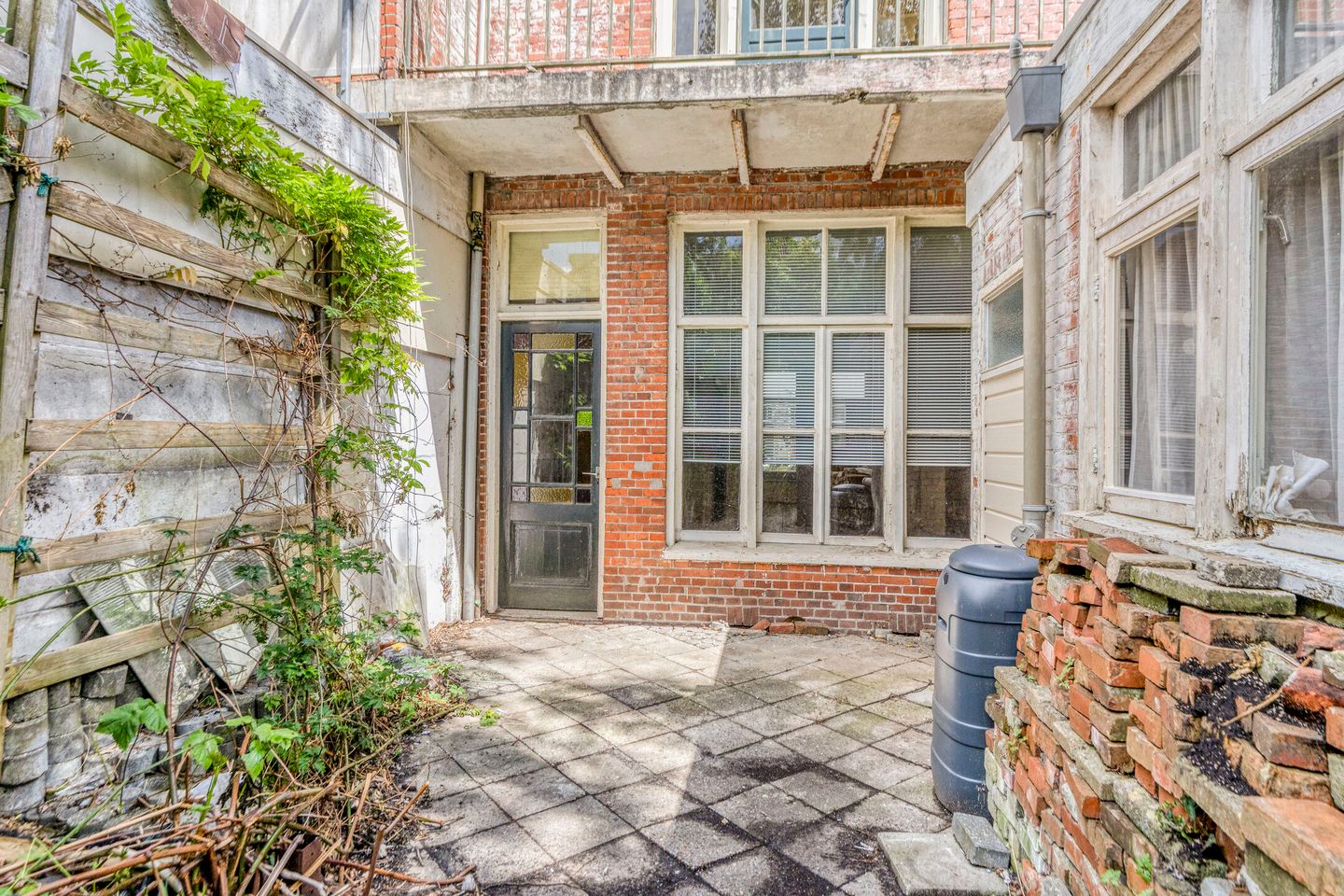 Photo 44 of Riouwstraat 44