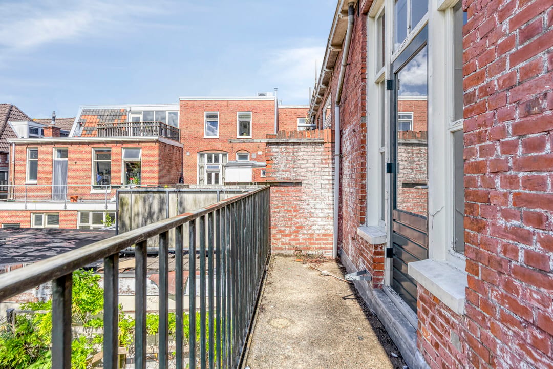 Photo 32 of Riouwstraat 44