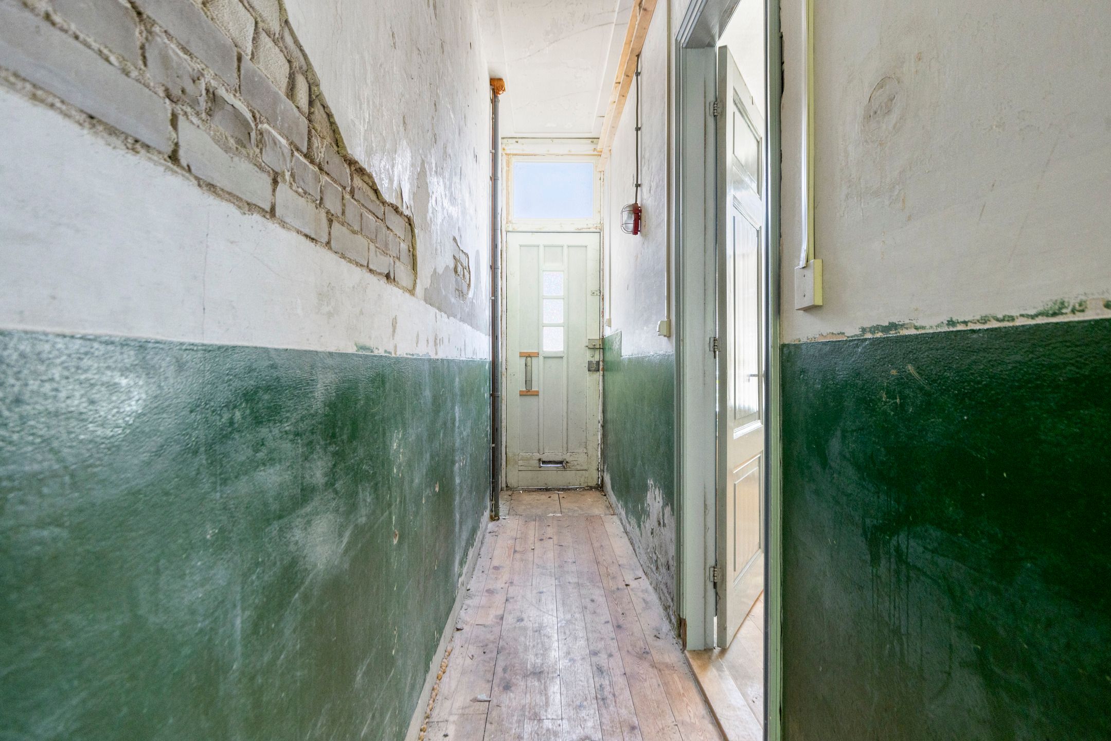 Photo 21 of Riouwstraat 44