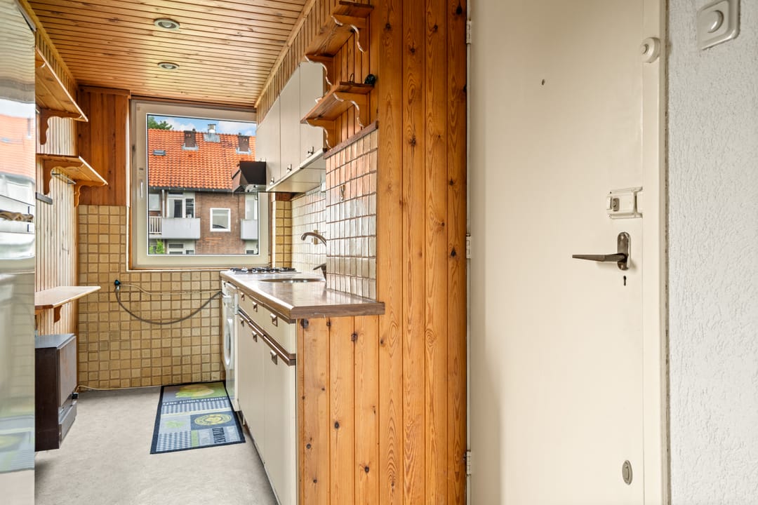 Photo 13 of Hendrik de Bruynstraat 10-3