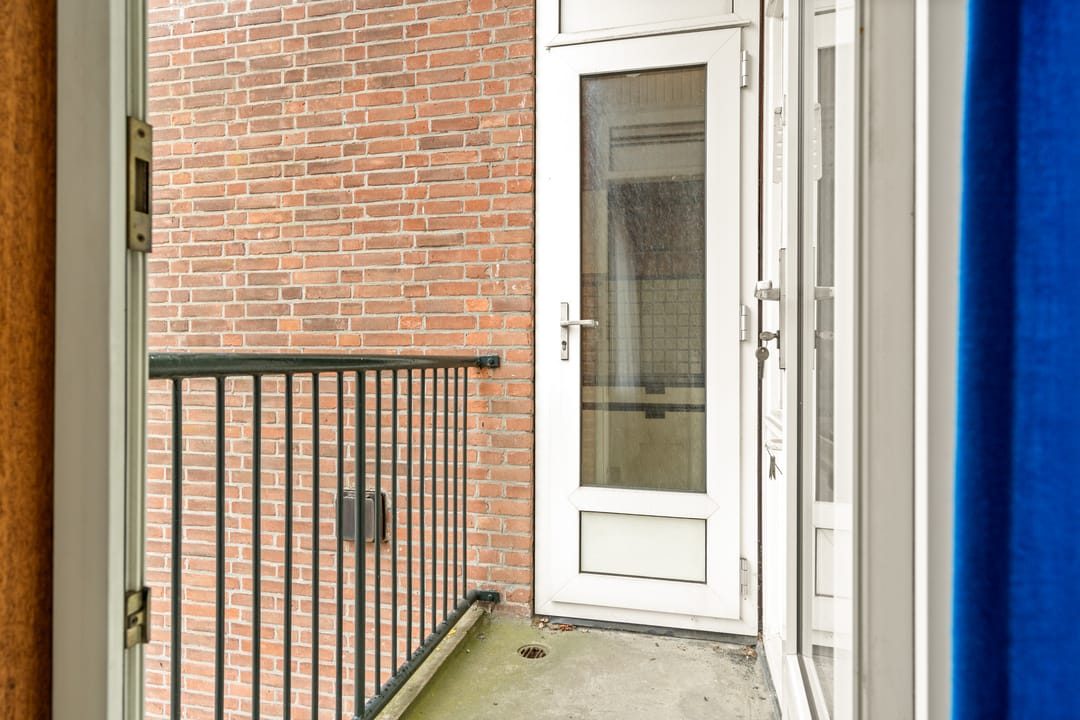 Photo 22 of Hendrik de Bruynstraat 10-3