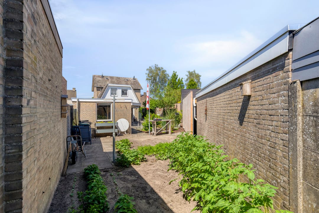 Photo 17 of Simon van den Berghstraat 42