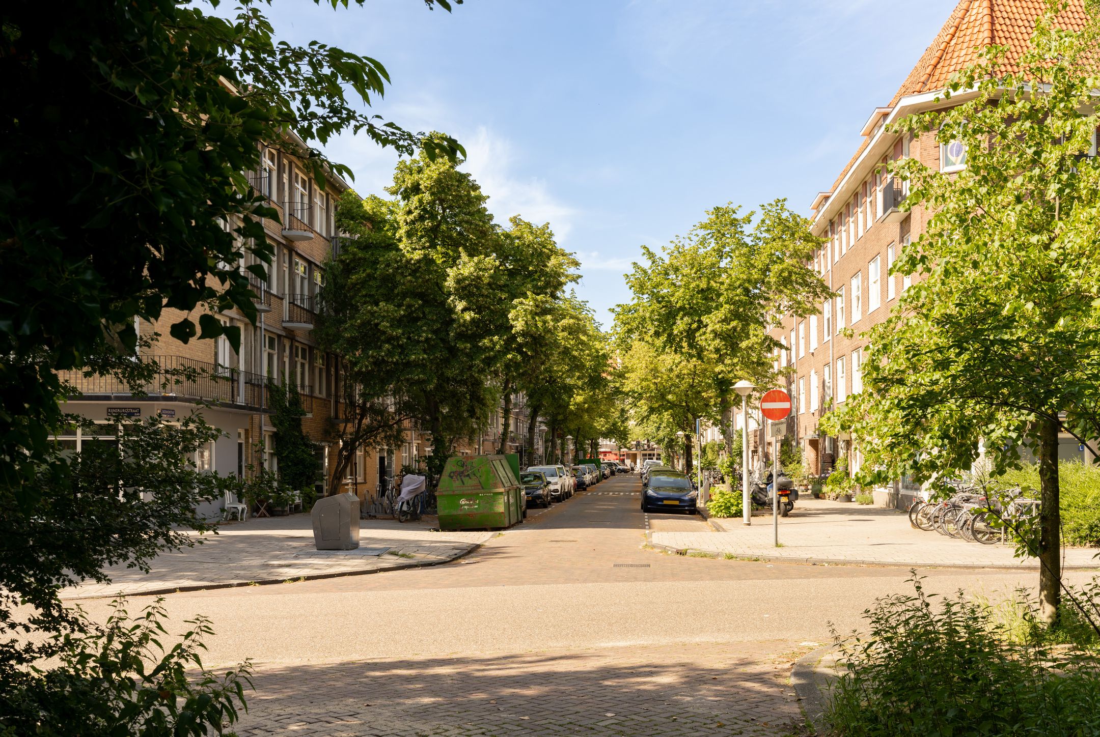 Photo 36 of Sassenheimstraat 17-1