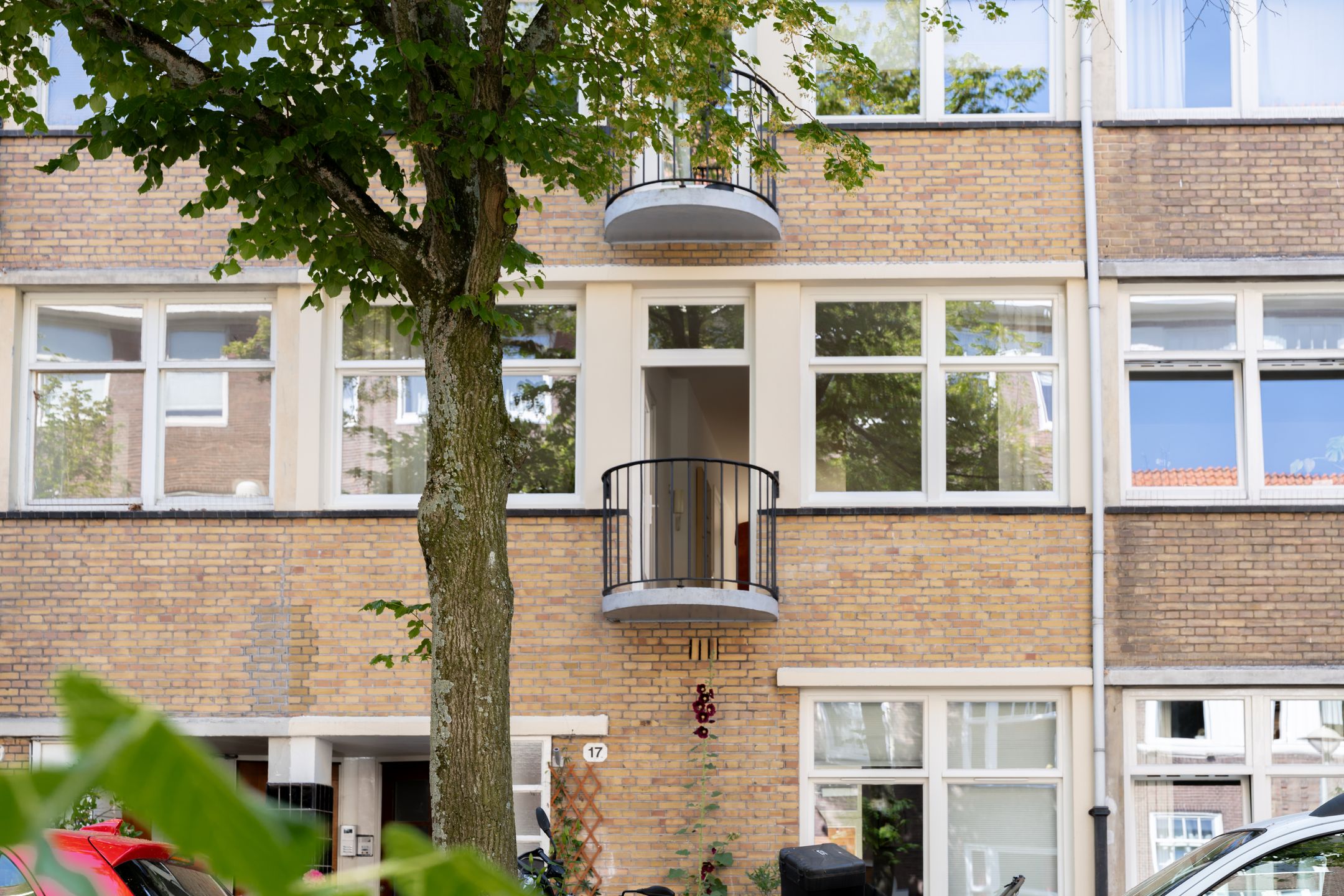 Photo 21 of Sassenheimstraat 17-1