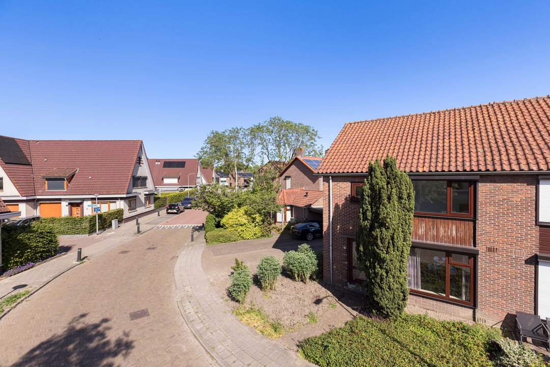 Photo 2 of Hiesveltstraat 18