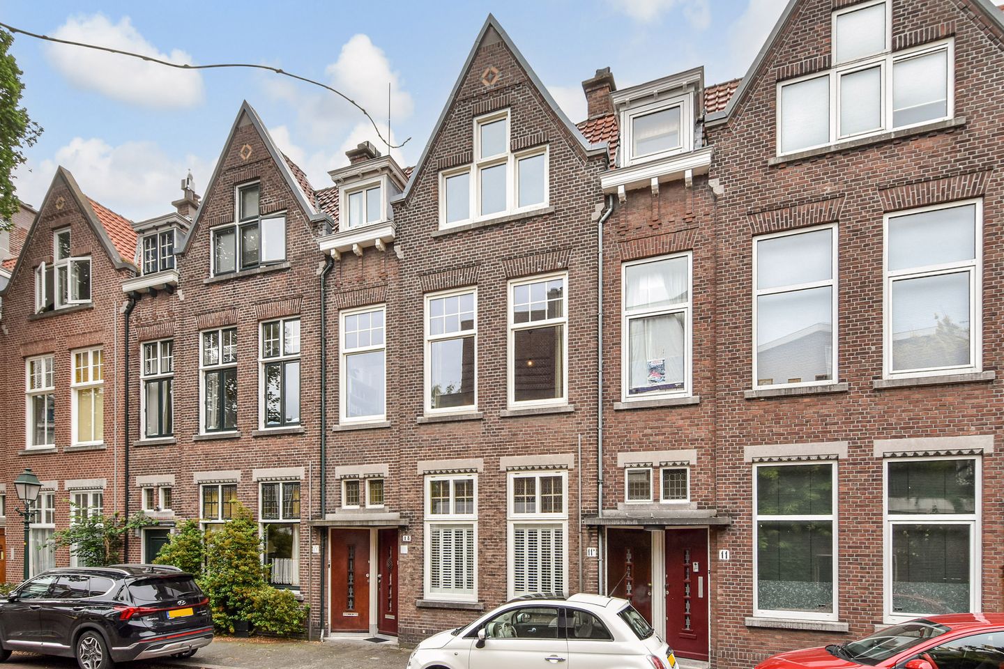 Photo 35 of Van der Parrastraat 13-A