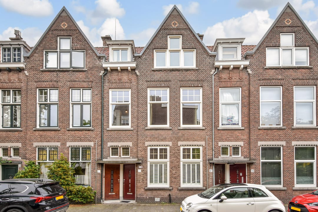 Photo 1 of Van der Parrastraat 13-A