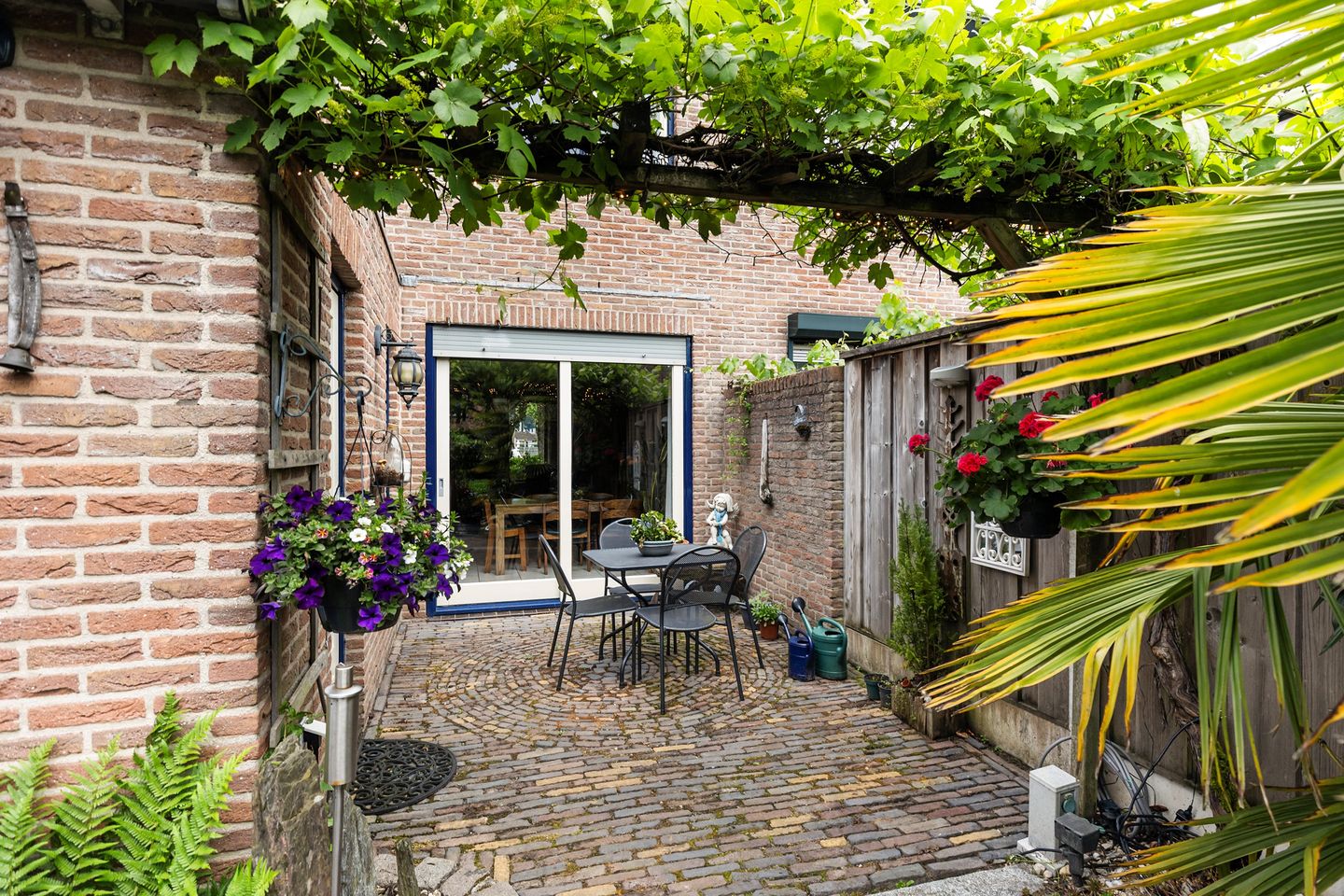 Photo 25 of Eendrachtstraat 73-C