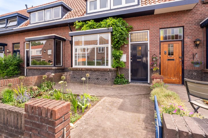 Photo 4 of Nuijtsstraat 39
