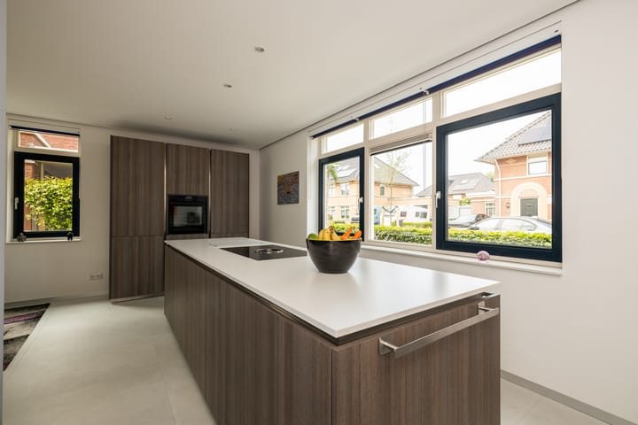 Vrijstaande woning te koop: Dr. Ter Haarlaan 8, Poeldijk