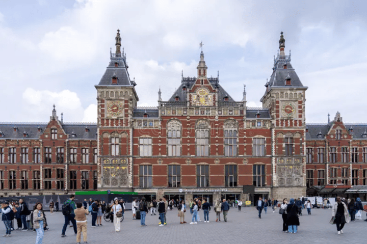 Stationsplein 19-C, Amsterdam